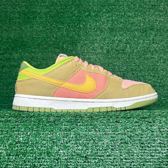 Nike Dunk Low Shoes - Picture 2 of 8
